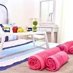 Olive And Blue Retreat 빌라